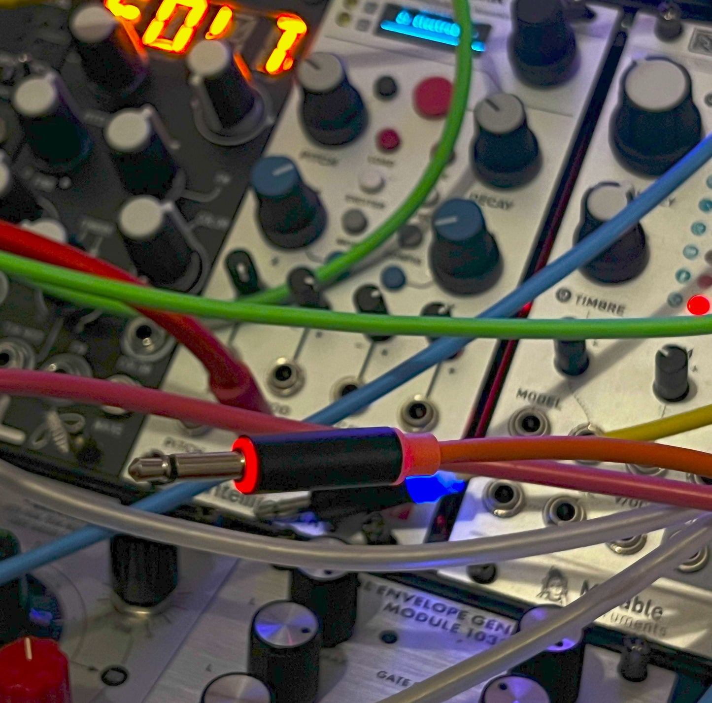 NEW! Slim Patchcables with built in Bi-color LED for Eurorack